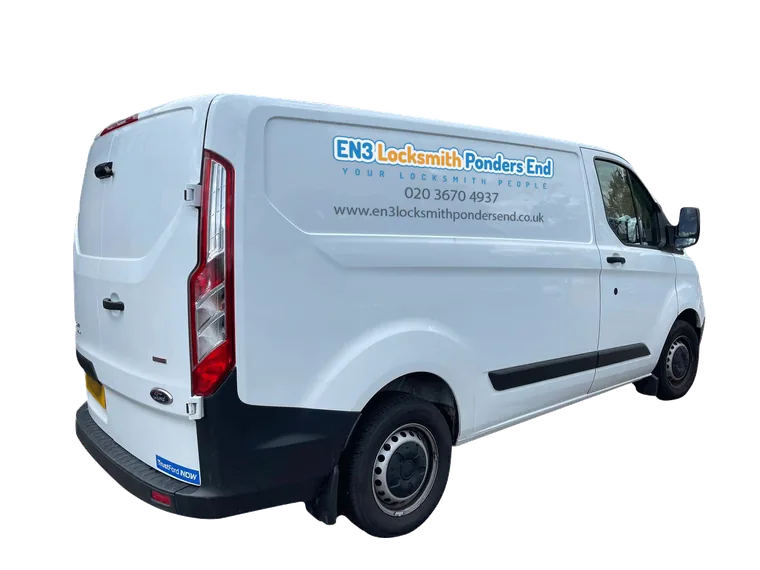 EN3 Locksmith Ponders End van